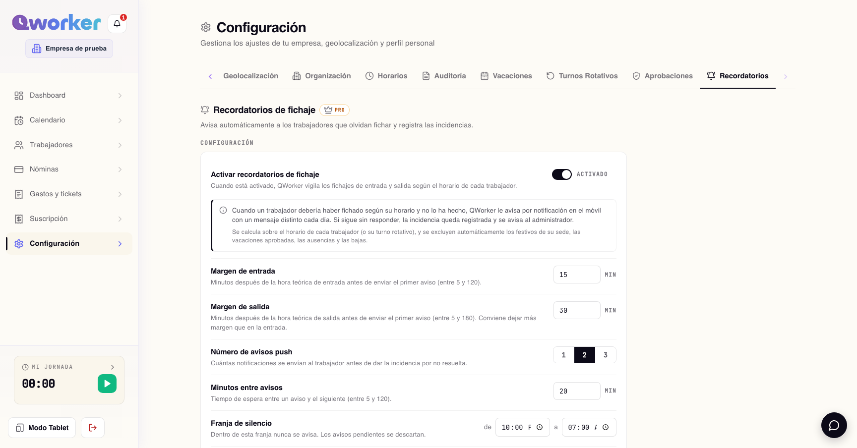 Configuración de recordatorios de fichaje automáticos en QWorker admin